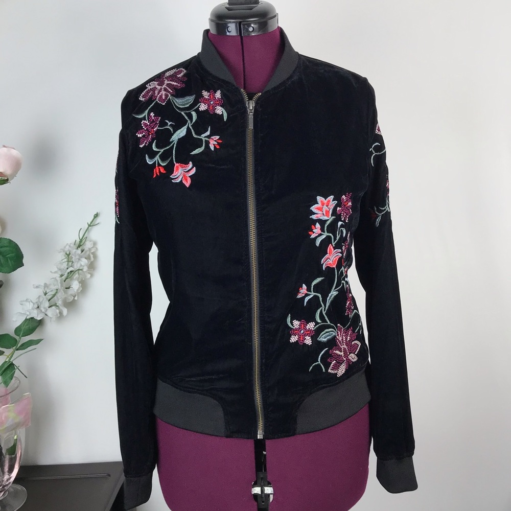 Flowered sweater - Picture 2 of 7